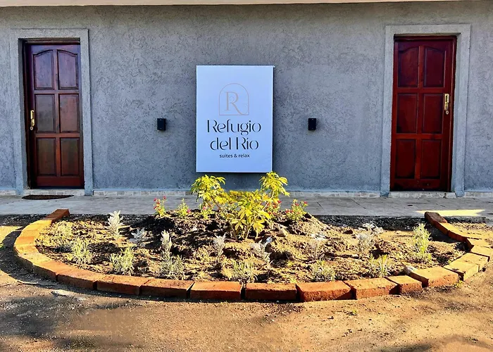 Refugio Del Rio Suites